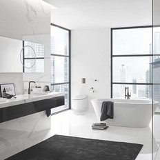 Ein Schwarz/Weißes Badezimmer